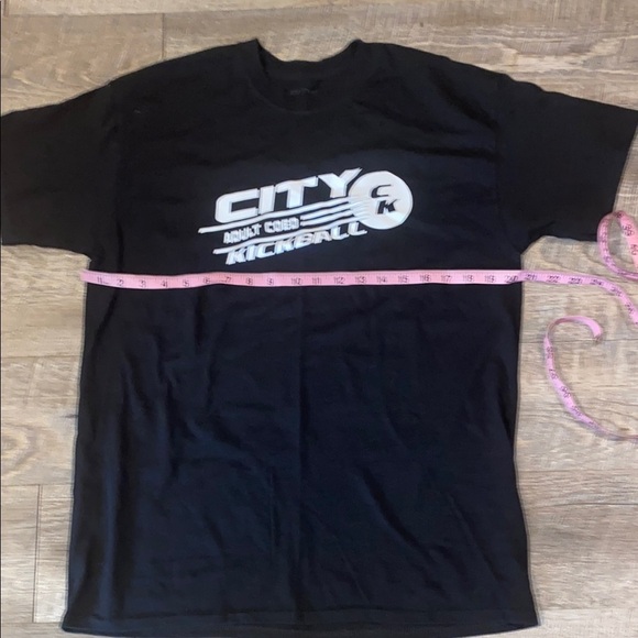 Gildan kickball Black Short Sleeve Tee - Picture 1 of 3